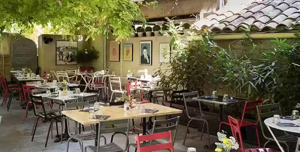 Le restaurant - L'Insolite - Lourmarin - Restaurant terrasse